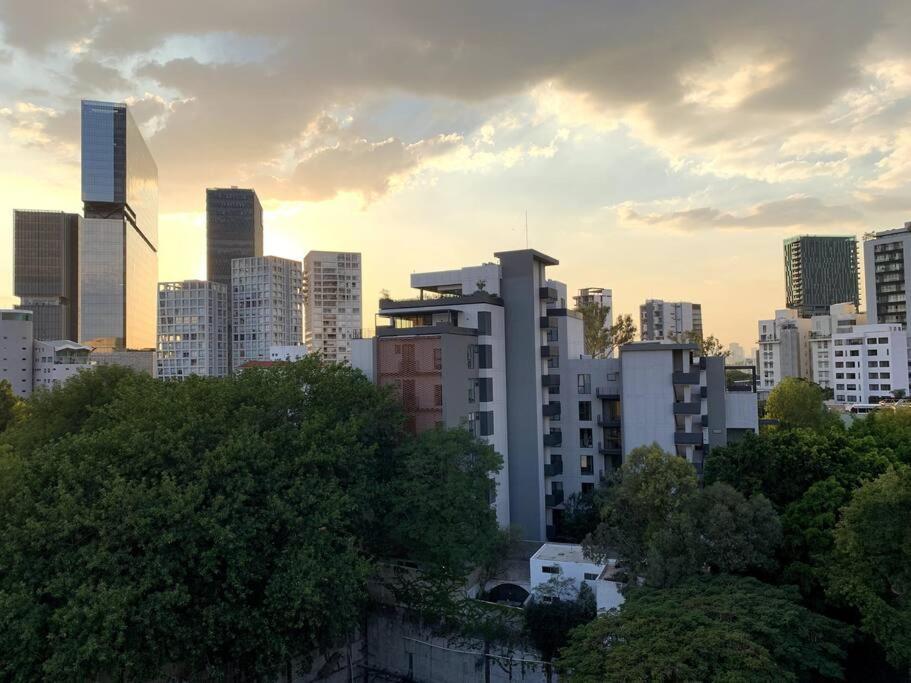 Lujoso En Zona Financiera / Limpieza Diaria Apartment Guadalajara Exterior photo